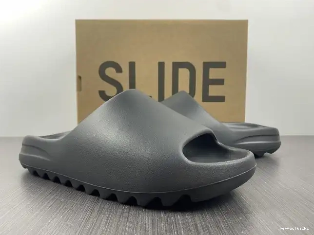 HQ6448 Yeezy Adidas Slide Onyx 0521